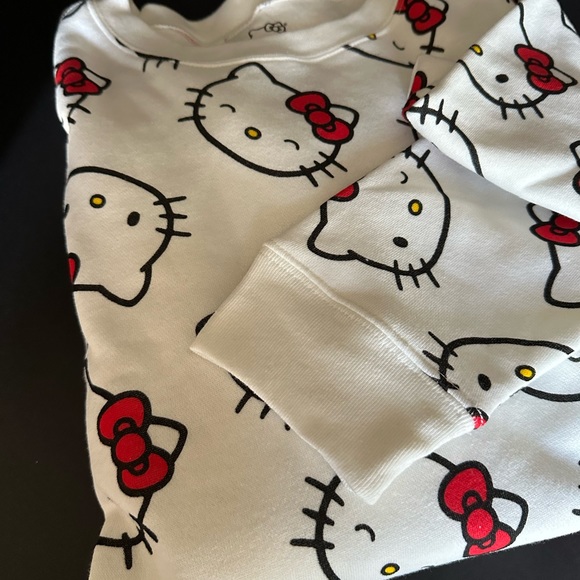 ♥️Hello Kitty ultra soft long sleeve sweatshirt. Adult size large♥️ - Picture 5 of 5